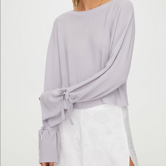 Aritzia Sweaters - Brand new Aritzia cropped sweater